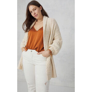 Anthropologie Rashida Cardigan Sweater Size Medium Ivory Chunky Open Front Cozy